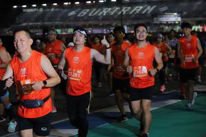 BIB: 2660, 692, 216, 21281, 265
                            <button type="button" onclick="openModal(11481684)" class="btn btn-primary btn-sm float-right btn-popup" data-toggle="modal" data-target=".modal-high-quality">
                        <i class="fas fa-shopping-cart"></i> Add to Cart
                    </button>
                                            <button type="button" onclick="isThisMe(11481684, true)" class="btn btn-success btn-sm float-right btn-popup btn-isme hidden" data-toggle="tooltip" data-placement="bottom" title="นี่คือรูปของคุณใช่ไหม คลิกที่นี่เพื่อเอาเข้าอัลบั้ม">
                        <i class="fas fa-plus"></i> Add to album
                    </button>
                    <button type="button" onclick="isThisMe(11481684, false)" class="btn btn-warning btn-sm float-right btn-popup btn-isnotme hidden">
                        <i class="fas fa-ban"></i> Remove from album
                    </button>